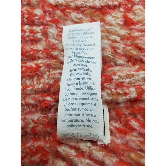 Frye and Co. Beanie Hat with Cuff Scarlet - Picture 7 of 8